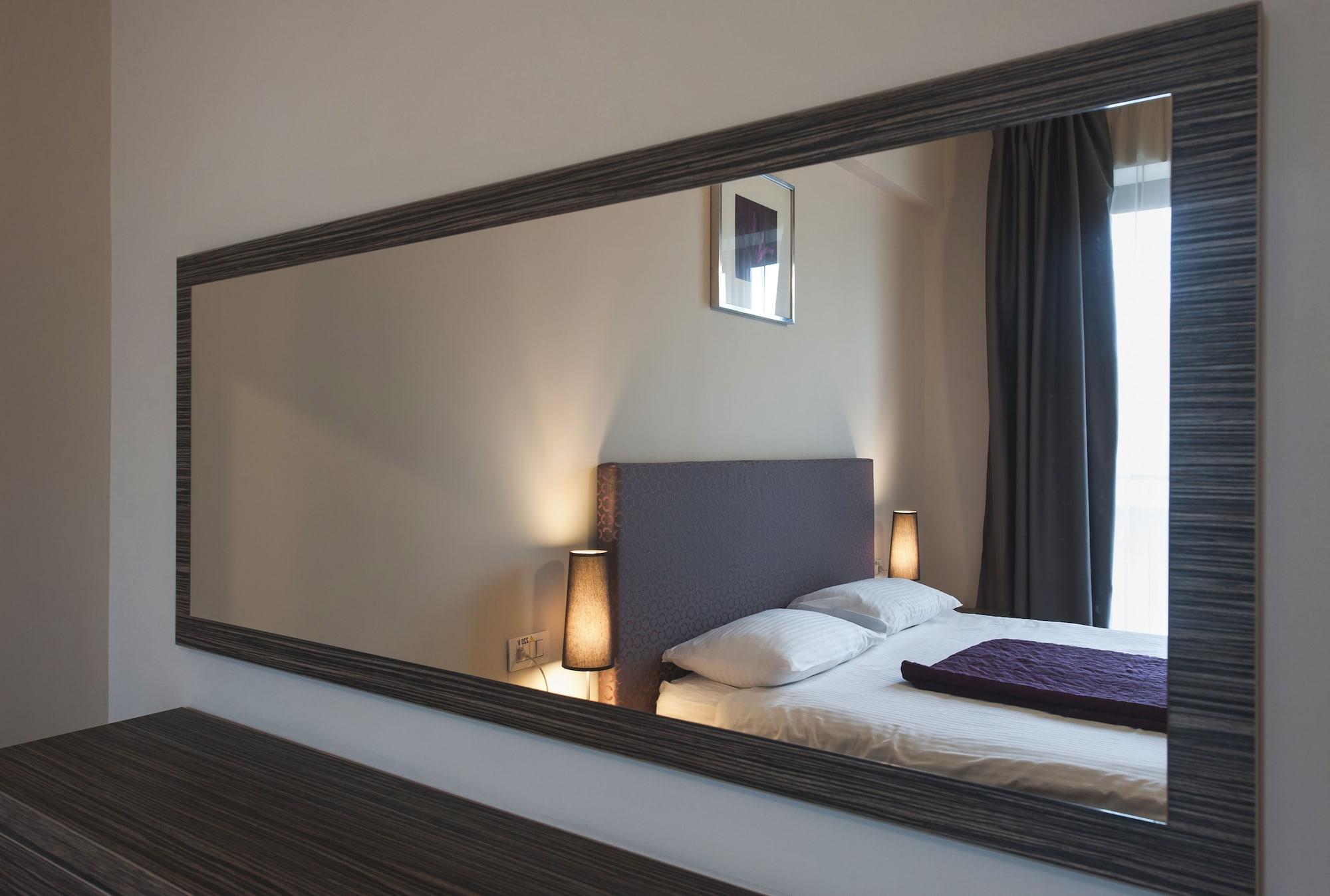 Hemingway 3* Bucharest