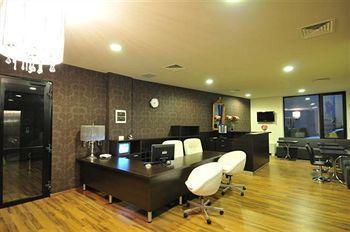 Hemingway 3* Bucharest